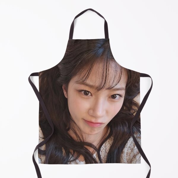 Artikelvorschau, Le Sserafim Kazuha Easy SMART Lass es einfach aussehen entworfen und verkauft von Valereekmerch.