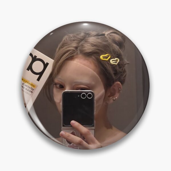 Artikelvorschau, Le Sserafim Sakura Easy SMART Lass es einfach aussehen entworfen und verkauft von Valereekmerch.