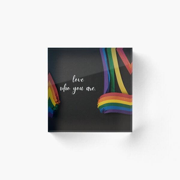 Artikelvorschau, Liebe, wer du bist, Regenbogen-Design entworfen und verkauft von WishLuckShop.
