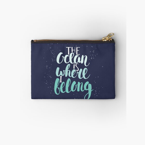 Artikelvorschau, Sommer-Strand-T-Shirt. Das Meer ist, wo ich hingehöre. entworfen und verkauft von MiaAkimo.