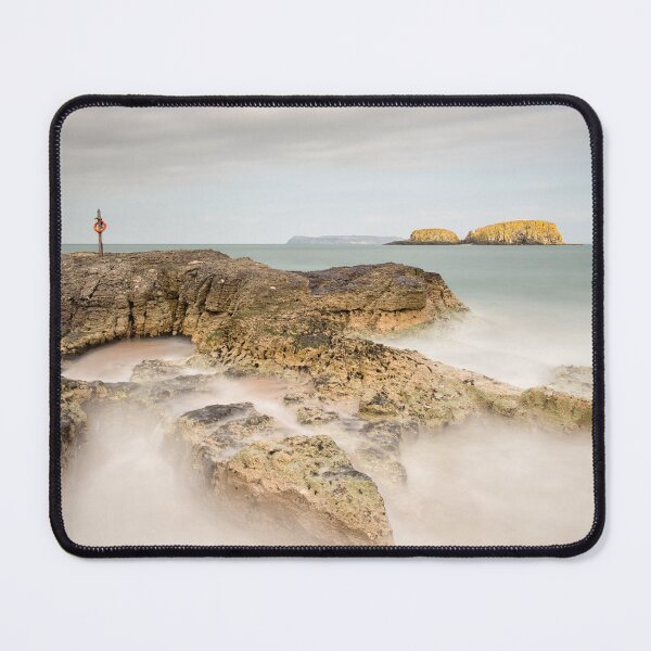 Artikelvorschau, Roter Ring, Ballintoy entworfen und verkauft von Nigel R Bell Photography.
