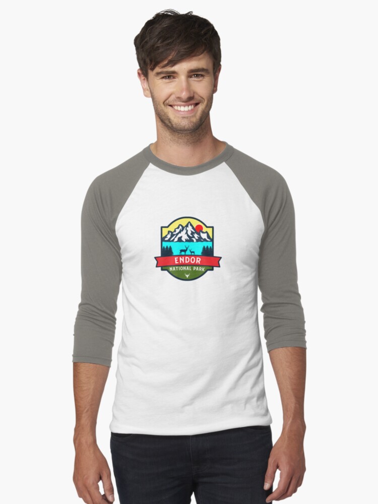 Imagen 1 de 3, Camiseta ¾ estilo béisbol con la obra Parque Nacional Endor, diseñada y vendida por Nature-Book.