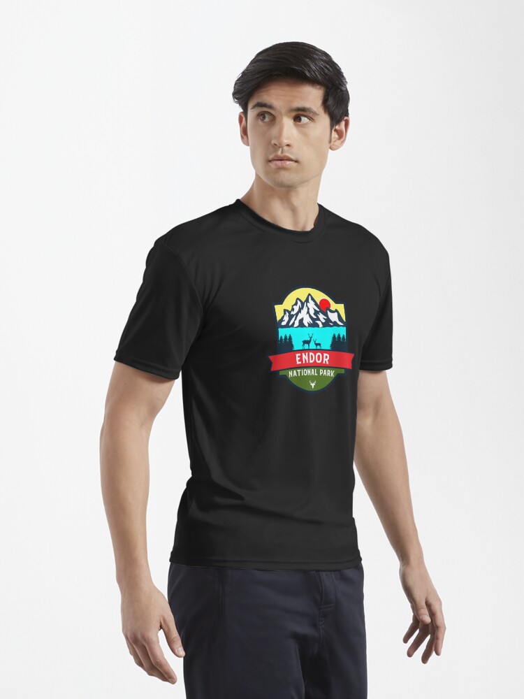 Imagen 3 de 7, Camiseta deportiva con la obra Parque Nacional Endor, diseñada y vendida por Nature-Book.