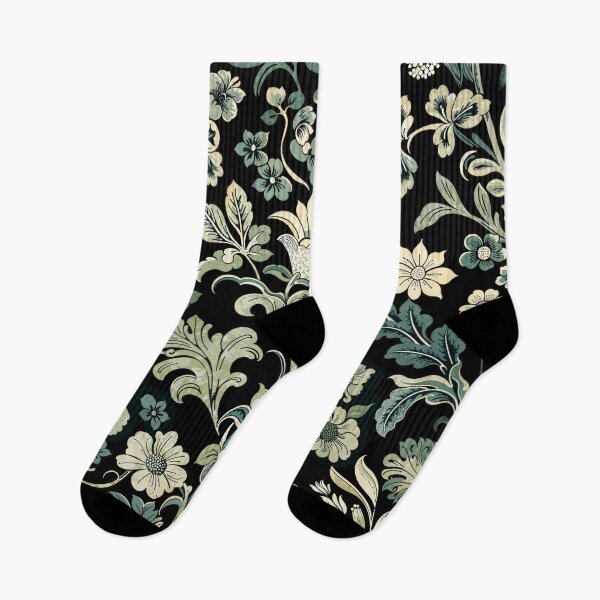 Item preview, Diseño floral botánico vintage | Camiseta gráfica estilo cottagecore para amantes de la naturaleza designed and sold by KaladynDesigns.