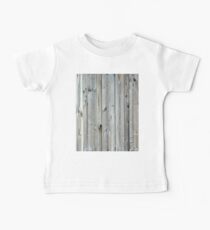 beunruhigtes whitewashed französisches Scheunenholz des grauen Landes Baby T-Shirt
