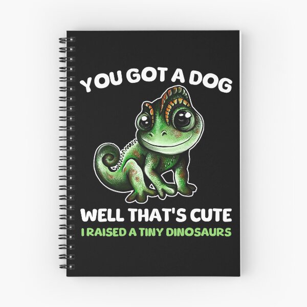 Artikelvorschau, Du hast einen Hund, na, das ist süß. Ich habe ein kleines Dinosaurier-Chamäleon großgezogen. entworfen und verkauft von BeataY6Art.