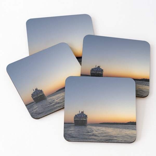 Item preview, Queen Mary 2 designed and sold by Calidris Fotografie Steffi & Ben Köppler.