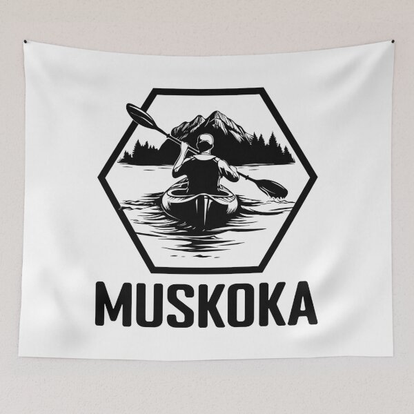 Artikelvorschau, Muskoka (mit schwarzer Schrift) entworfen und verkauft von VelvetRoom.