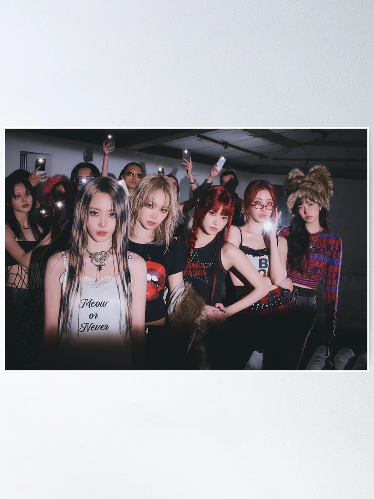 fposter,medium,wall_texture,