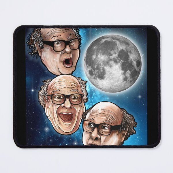 Artikelvorschau, Drei DeVito Moon entworfen und verkauft von HarleyWarren.
