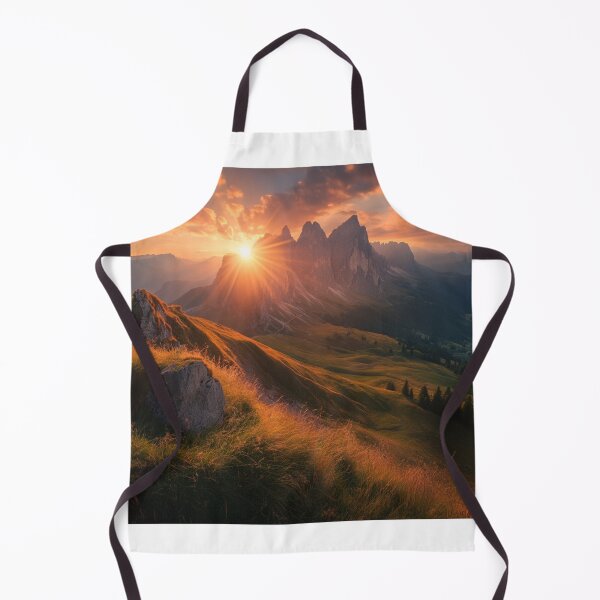Artikelvorschau, Berge Landschaft Sonnenuntergang, Natur Wandkunst entworfen und verkauft von NicolasGlowArt.