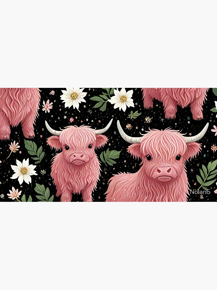 Aperçu 5 sur 5. Tapis de souris avec l'œuvre Vache rose des Highlands et fleurs créée et vendue par Nolan6.