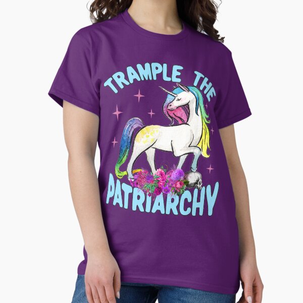 Aperçu de l'œuvre Piétiner le patriarcat, écraser le patriarcat, féminisme féministe, femmes méchantes, slogan féministe, le patriarcat ne va pas se détruire créée et vendue par Teekittykitty.