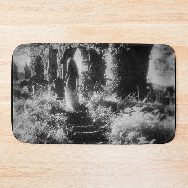 Artikelvorschau, Ghost Bride entworfen und verkauft von View From The Grave.