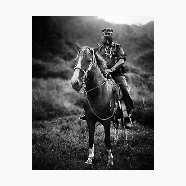 Item preview, [1] Insurgé mexicain et ancien chef et porte-parole de l'Armée zapatiste de libération nationale (EZLN) pendant le conflit du Chiapas. [2] Marcos a utilisé plusieurs autres pseudonymes; il s'est qualifié de délégué zéro pendant la campagne présidentielle  designed and sold by romeobravado.