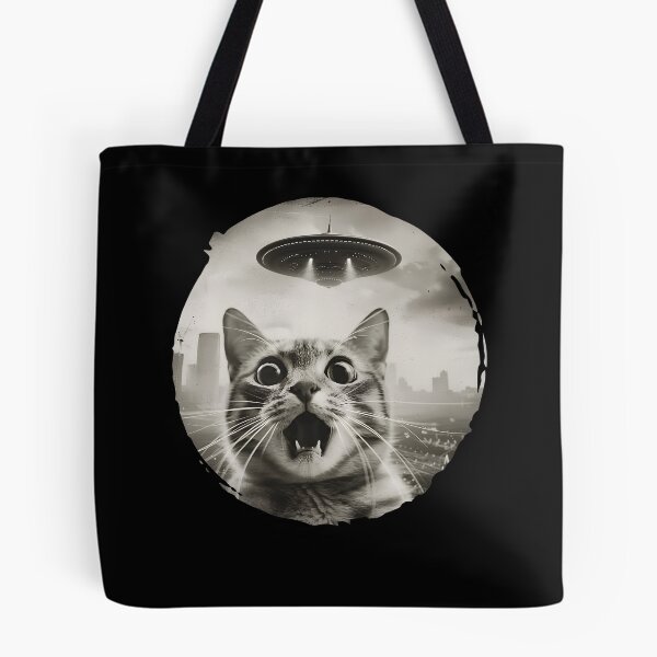 Item preview, Cat sorprendido con diseño de Ovnis Encounter designed and sold by jumpingmaster.