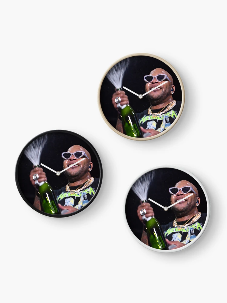 Thumbnail 3 of 4, Clock, Flo Rida - Photograph designed and sold by ConcertImages.