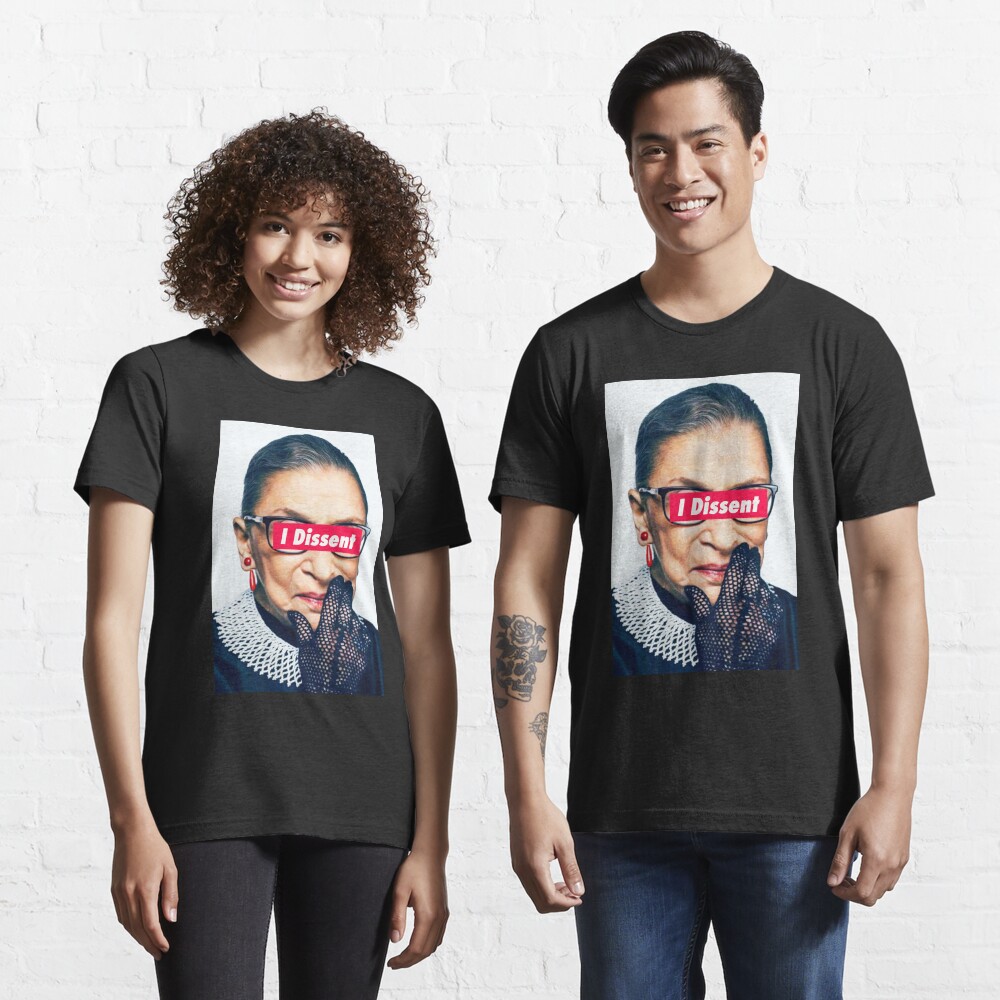 und es beginnt mit drei Worten Essential T-Shirt