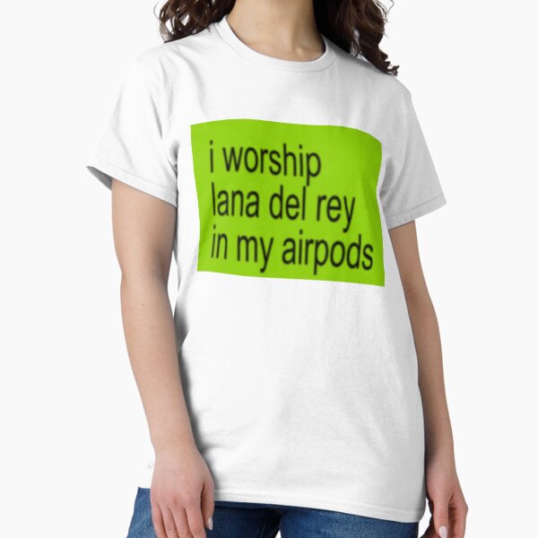 Vista previa del artículo con la obra «Adoro a Lana Del Rey en mis AirPods - Charli xcx brat - Chicas pesadas», diseñado y vendido por tokyodrift3.