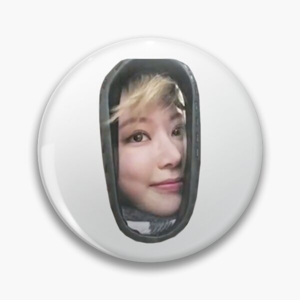 Artikelvorschau, Sakura LE SSERAFIM Verrücktes Meme-Gesicht entworfen und verkauft von xiaotingfae.