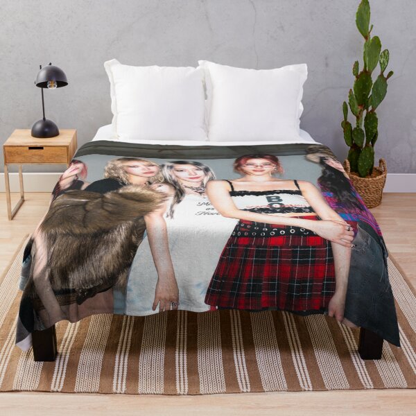 Item preview, LOCO LE SSERAFIM (KPOP) designed and sold by jaofnn.