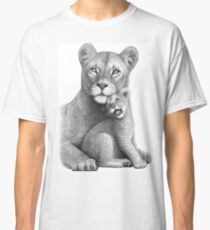 Lioness with a baby Classic T-Shirt