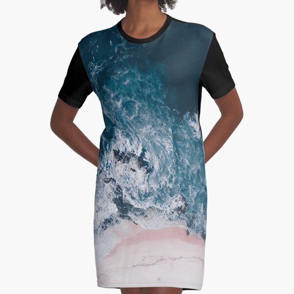 I love the sea - written on the sand Graphic T-Shirt Dress