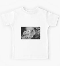 Smooth Dreams (mono) Kids Tee