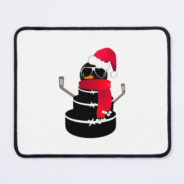 Artikelvorschau, Hockey-Puck-Schneemann mit Weihnachtsmütze entworfen und verkauft von Sticker-Tee.