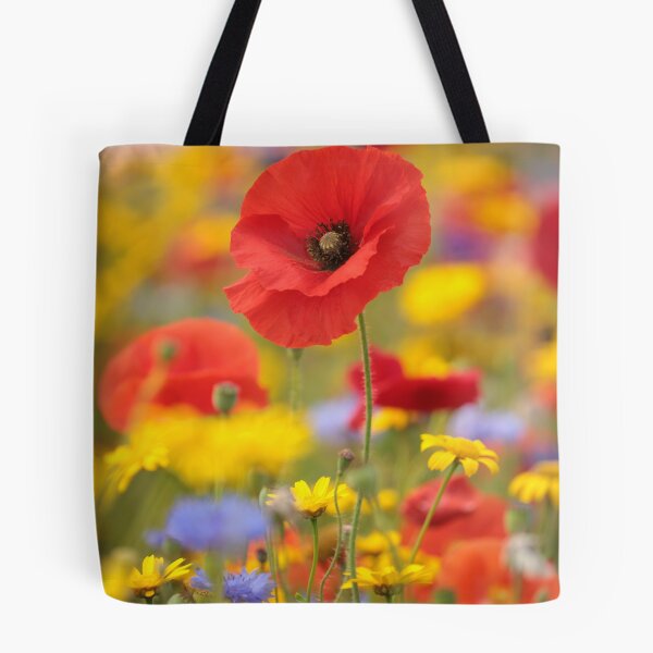 Artikelvorschau, Digitales Foto einer sonnenbeschienenen Mohnblüte entworfen und verkauft von SimonJohnson1.