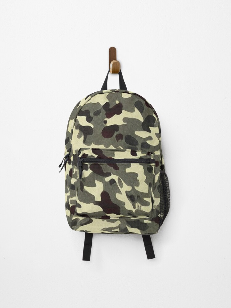 Aperçu 1 sur 3. Sac à dos avec l'œuvre Style camouflage militaire 1 créée et vendue par NokenaDesign.