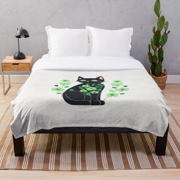 Artikelvorschau, Schwarze Katze mit Blumen entworfen und verkauft von RANDOMNESS.