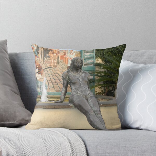 Aperçu de l'œuvre Lounging Lady créée et vendue par rosaliemcm.