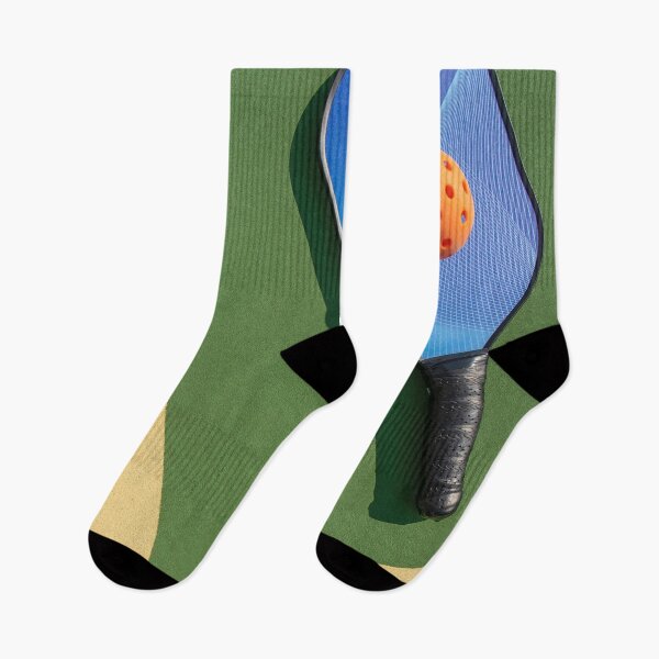 Artikelvorschau, Pickleball-Schläger auf dem Platz Minimalismus entworfen und verkauft von OutofFocusShop.