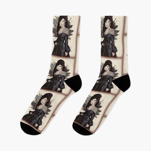 Artikelvorschau, Gothic Amy zurück im klassischen schwarzen Kleid entworfen und verkauft von Hen-C-Art.