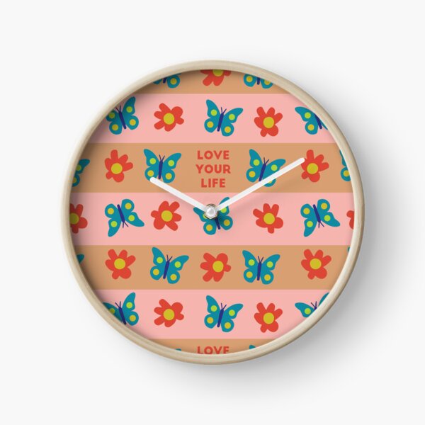Artikelvorschau, Liebe dein Leben Schmetterlinge und Blumen Minimal Modern Ethnic Seamless Geometric Pattern entworfen und verkauft von Dalia Bieliūnaitė.