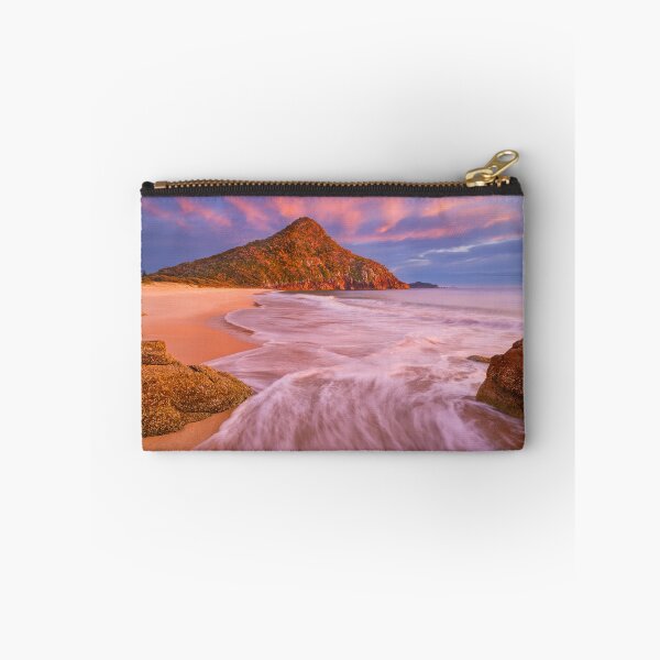 Artikelvorschau, Zenith Beach, Shoal Bay, New South Wales, Australien entworfen und verkauft von Michael Boniwell.