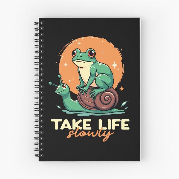 Artikelvorschau, "Take Life Slowly" - Frosch Schnecke Cottagecore Natur Achtsamkeit entworfen und verkauft von Infinitee8hirts.