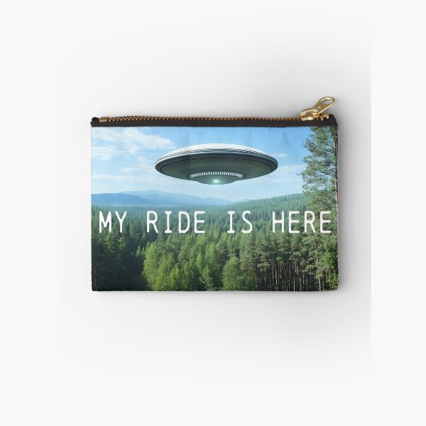 Artikelvorschau, Meine UFO-Fahrt entworfen und verkauft von Valley42Designs.