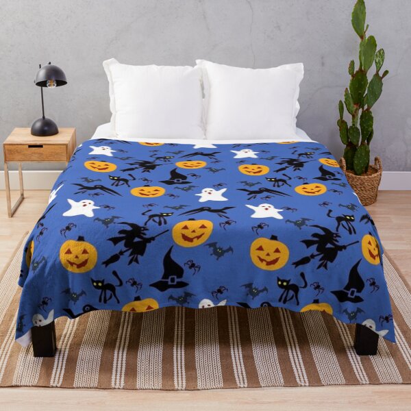 Item preview, Fantasma espeluznante en Halloween designed and sold by JonysCreativeDesigns.