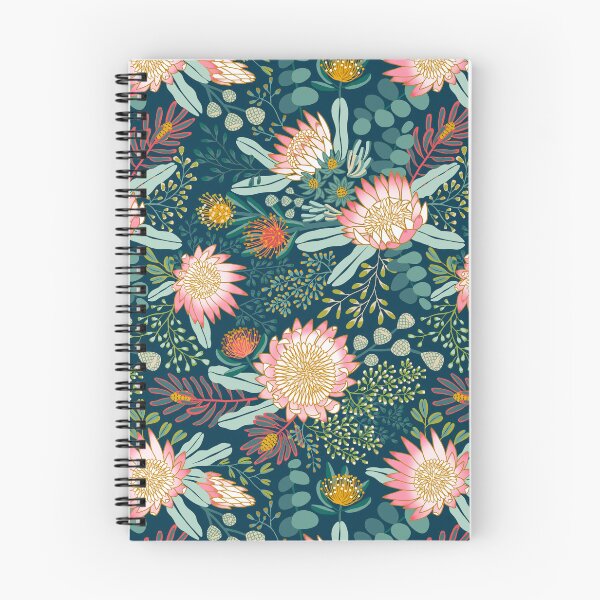 Artikelvorschau, Pink King Protea Boho Botanical - Marineblau entworfen und verkauft von TigaTiga.
