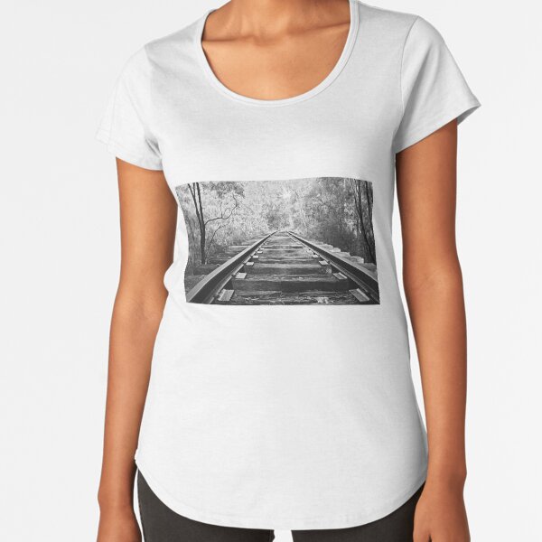 Aperçu de l'œuvre Le tramway de Pemberton en noir et blanc créée et vendue par bluegumleaf.