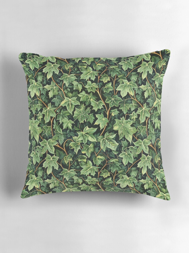 Aperçu 3 sur 4. Coussin avec l'œuvre L'étreinte d'Ivy créée et vendue par Blackholehabibi.