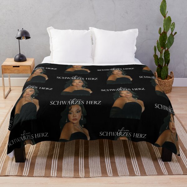 Item preview, Schwarzes Herz Ayliva designed and sold by doplnmfop.