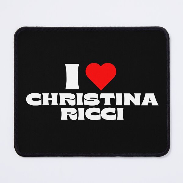Artikelvorschau, Ich liebe Christina Ricci – Weiße Schriftarten entworfen und verkauft von Itsheartshop.