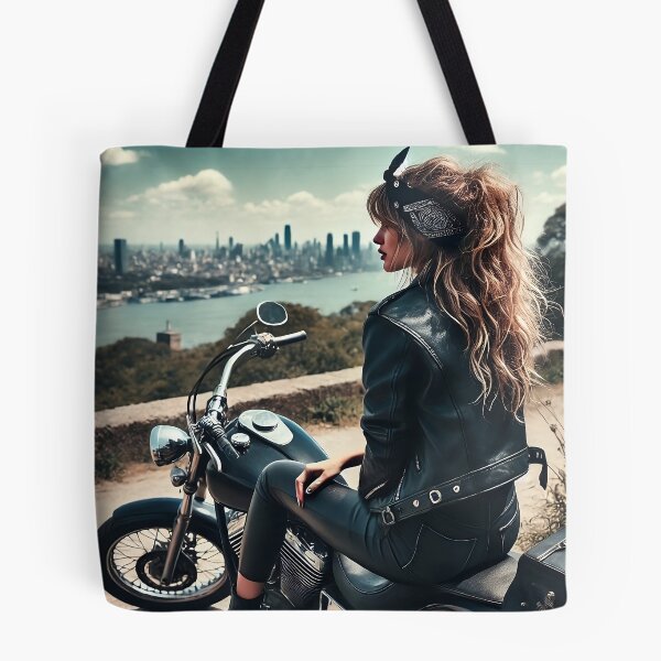 Aperçu de l'œuvre Femme motarde surplombant le paysage urbain créée et vendue par RabbitDesign777.
