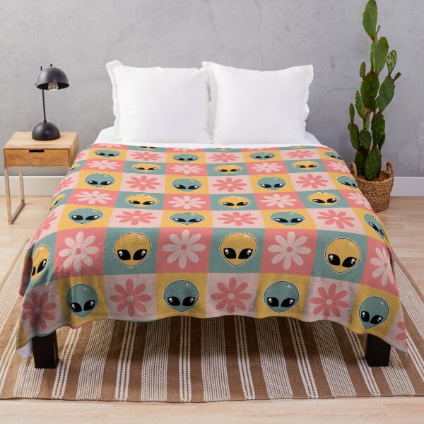 Item preview, Aliens and flowers pattern designed and sold by sasyall.