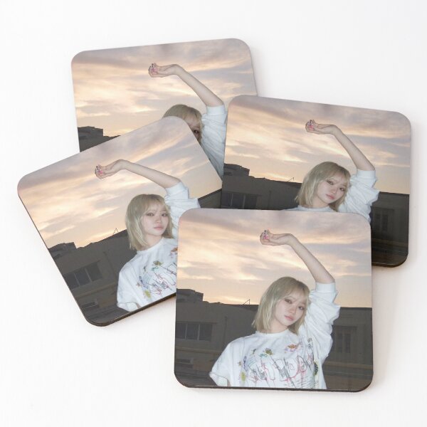 Aperçu de l'œuvre Le Sserafim EUNCHAE CRAZY 1-800-hot-n-fun CRAZIER créée et vendue par Valereekmerch.