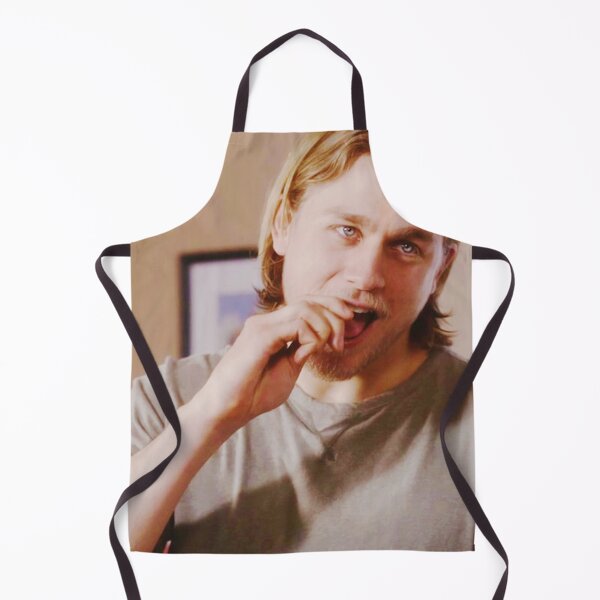 Artikelvorschau, Charlie Hunnam Magnetische Präsenz entworfen und verkauft von kimisahavana.
