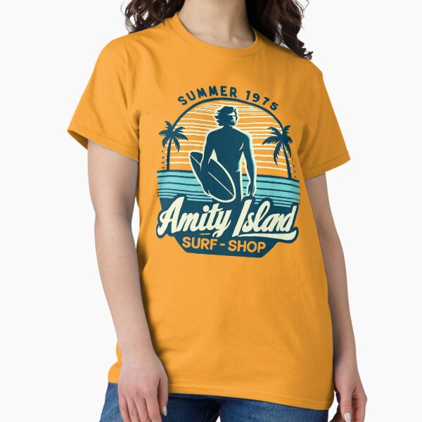 Vista previa del artículo con la obra «Vibraciones retro de surf, Amity Island, 1975», diseñado y vendido por Creative Magia.